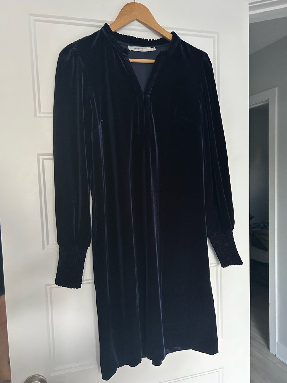 Velvet Long-Sleeve Shift Dress - Navy